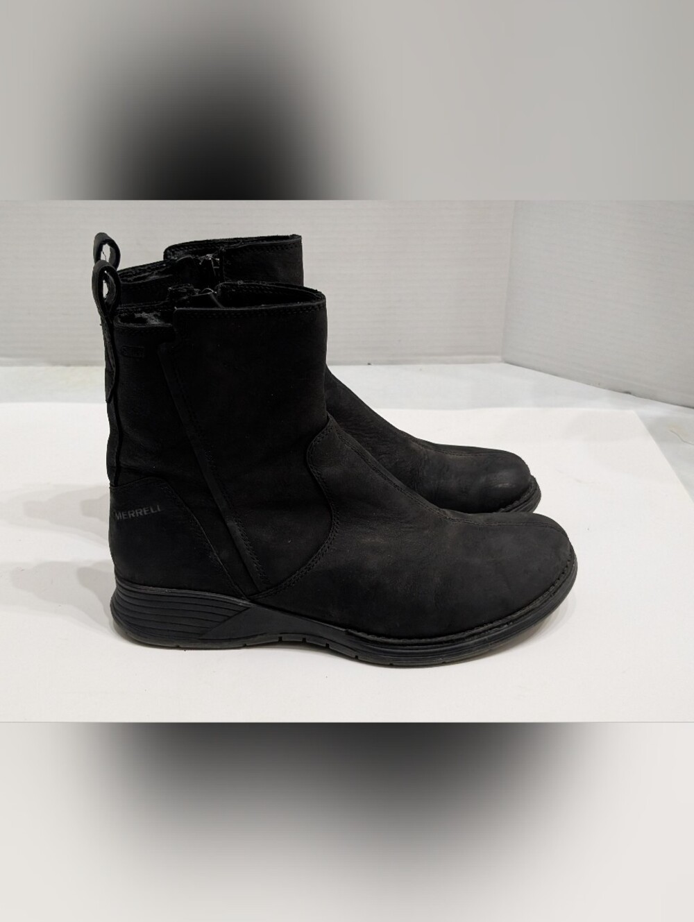 Merrell Women's 9 Black Leather Zip Boots